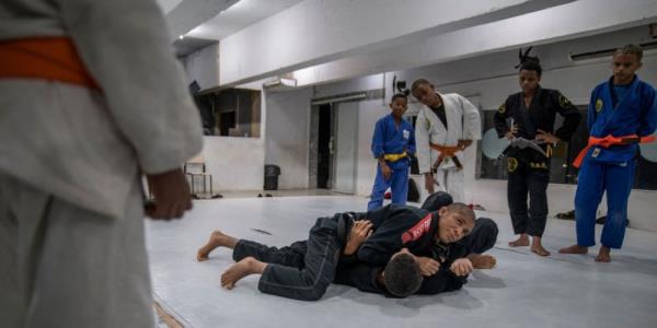 Brazilian jiujitsu offers lifeline to Rio favela kids